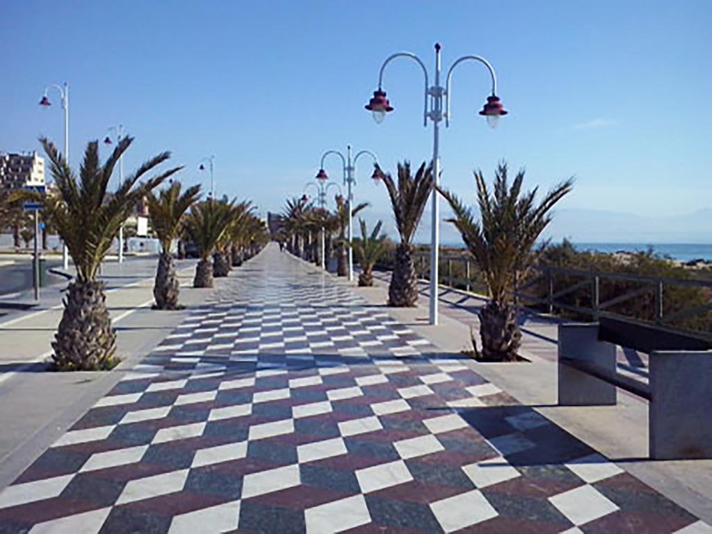 Infinity Luxury Sea View Apartment With Private Garden Arenales del Sol Exterior foto